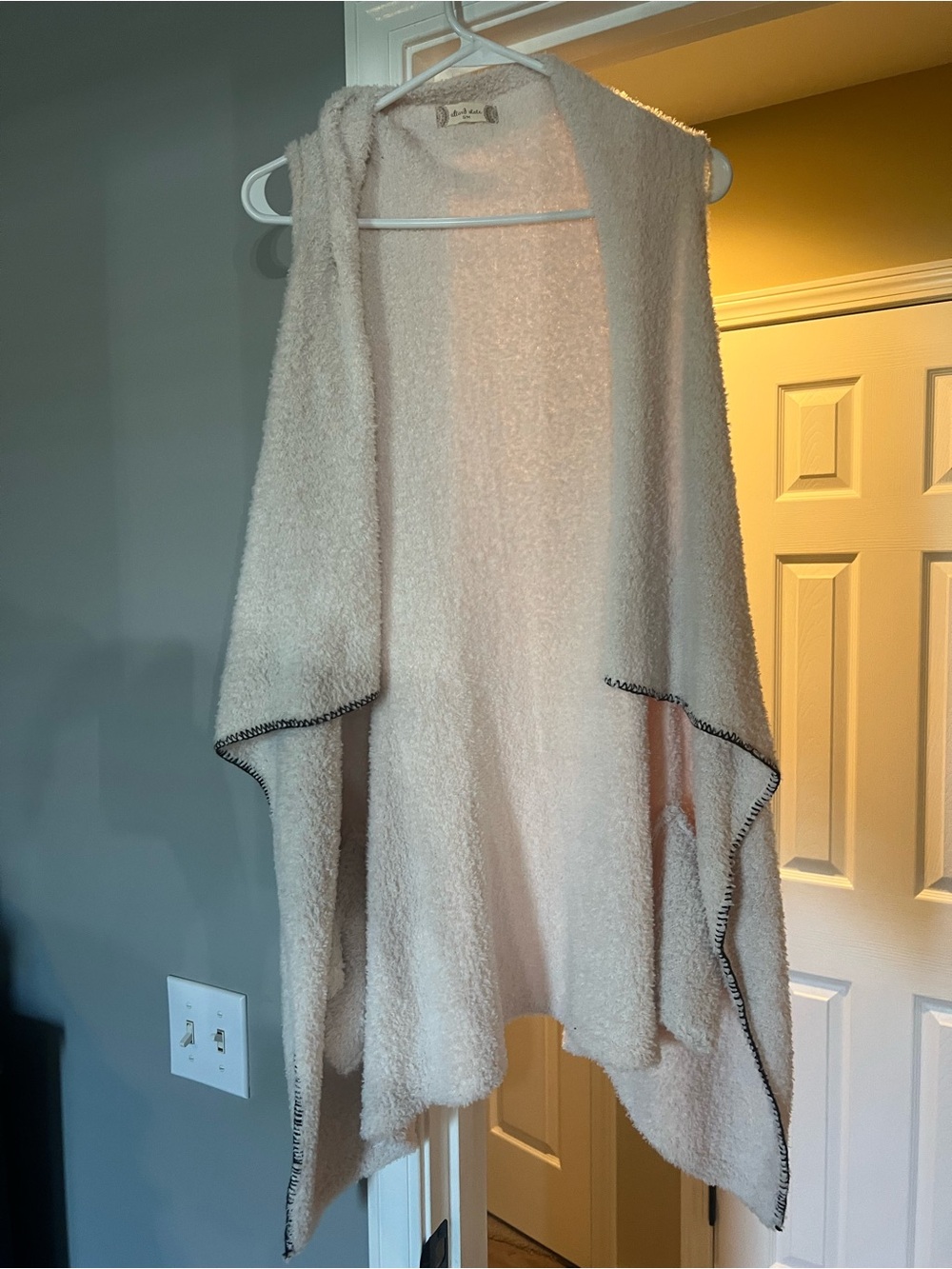 Altar'd State Cream Sherpa Wrap Vest size small/medium